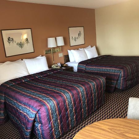 Westby Old Towne Motel מראה חיצוני תמונה