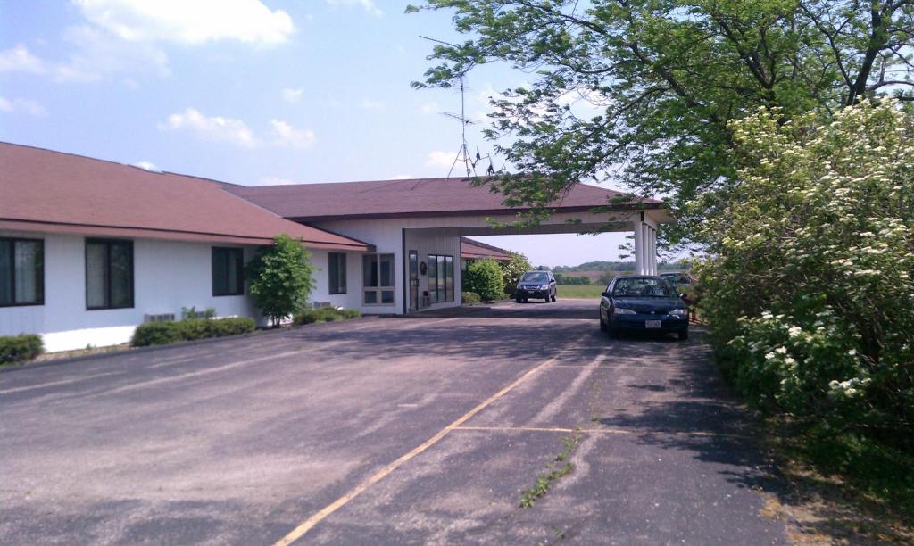 Westby Old Towne Motel מראה חיצוני תמונה