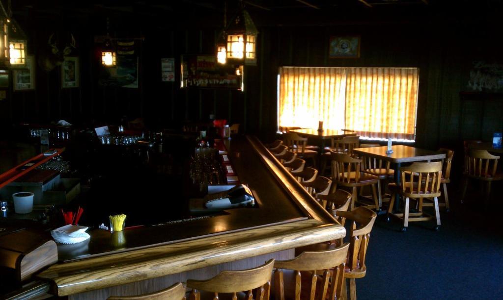 Westby Old Towne Motel מראה חיצוני תמונה