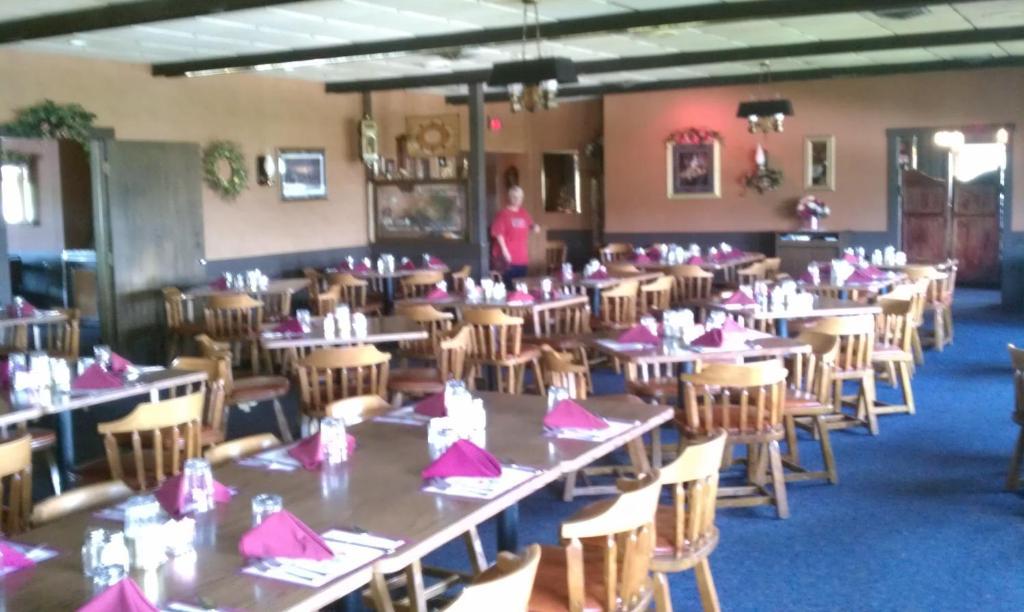 Westby Old Towne Motel מראה חיצוני תמונה