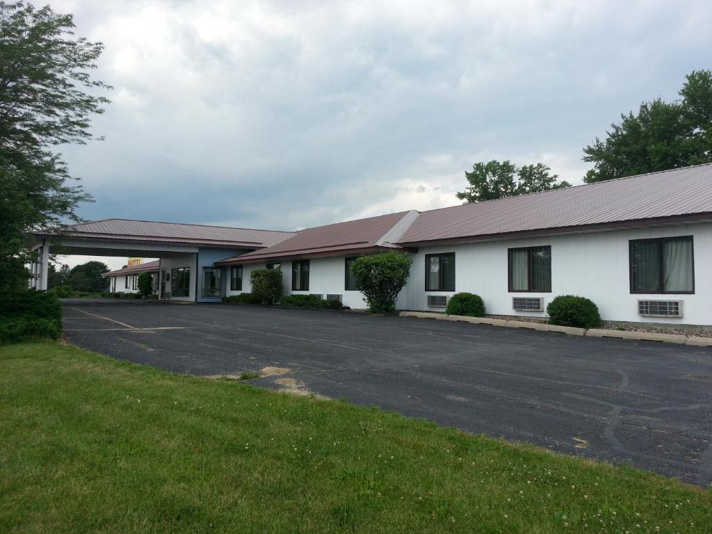 Westby Old Towne Motel מראה חיצוני תמונה