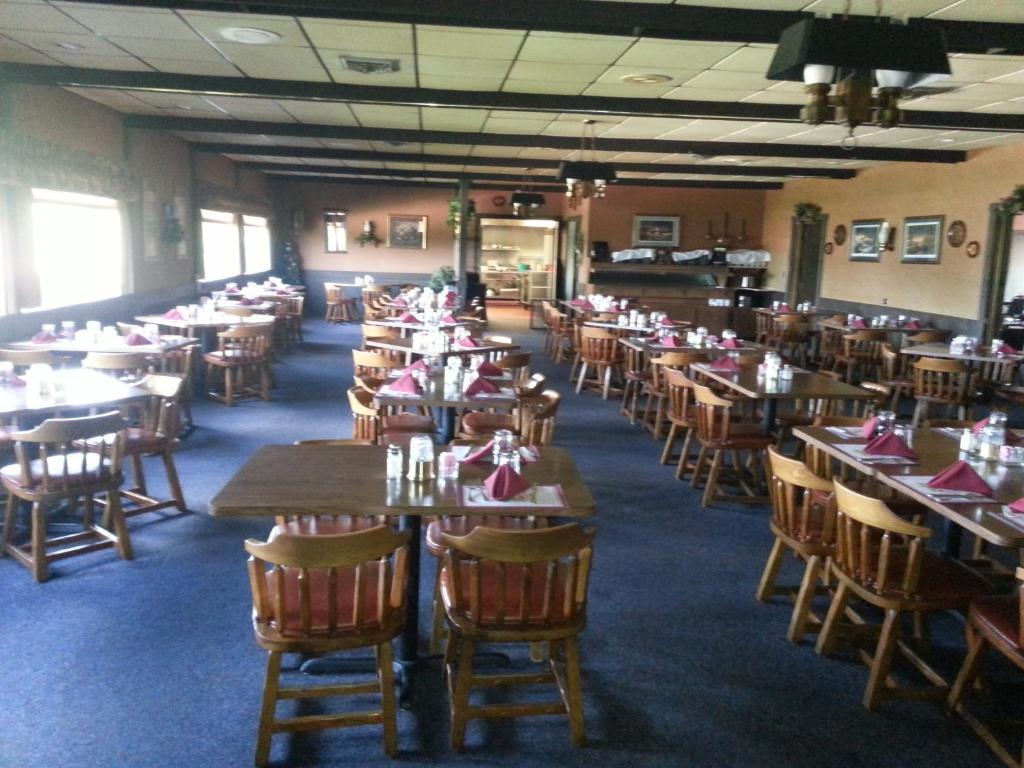 Westby Old Towne Motel מראה חיצוני תמונה